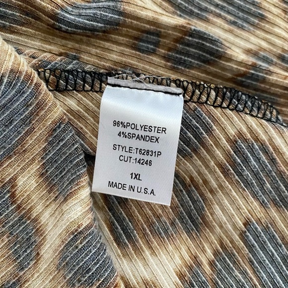NWT women’s oddi Leopard Print Button-Up Tunic size 1XL - Picture 4 of 4